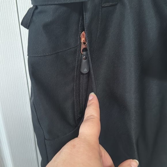 Women’s Snowboarding/Ski Snow Pants - Picture 6 of 8